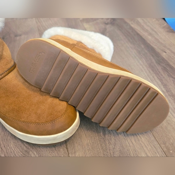 Koolaburra by UGG - Women's Tynlee Fashion Boot with Cream Faux Fur - Size 8 - Picture 2 of 6